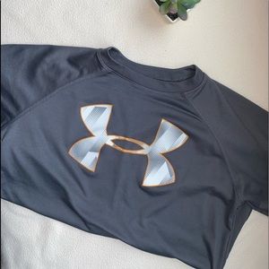 Boys Dri-Fit under armour shirt🖤